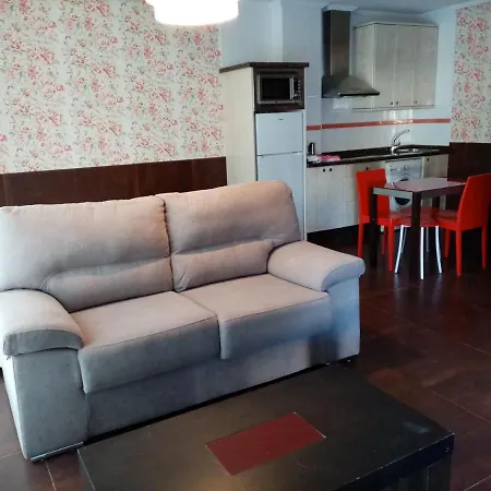 Aparthotel Astilleros 3*