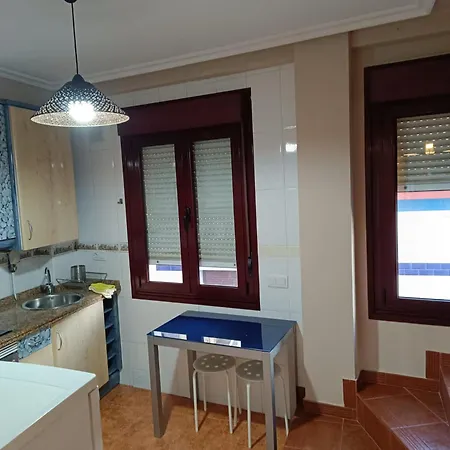 Aparthotel Astilleros 3*